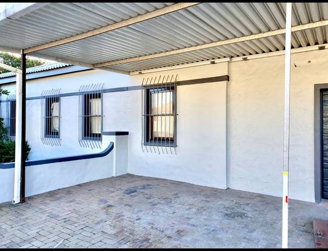 1 BEDROOM APARTMENT TO LET IN TOWNSEND ESTATE